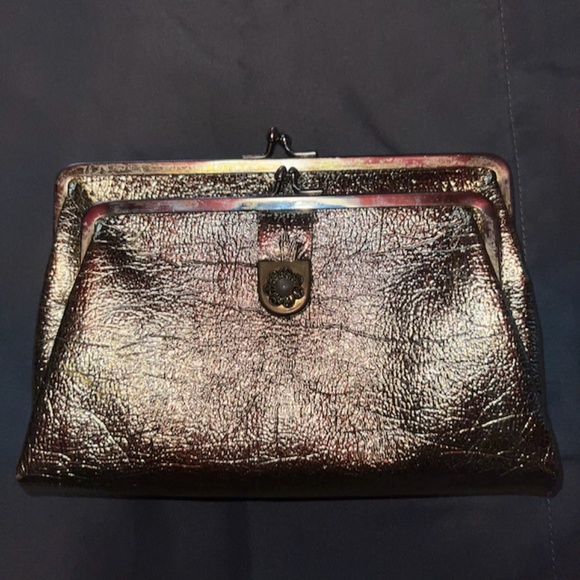 Vintage 1960s Metallic Gold Lame Change Purse / Wallet - Picture 1 of 12